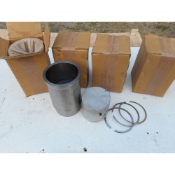 kit chemises-pistons-axe et segments pour mot 817 all 93